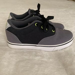 Heelys Youth/Big Kid Launch Skate Shoe